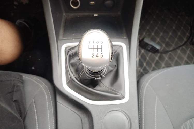 Used Great Wall Wingle 7 2019 2.0T Gasoline Two-Wheel Drive Value Edition China VI Standard Big Double GW4C20B Gear Lever