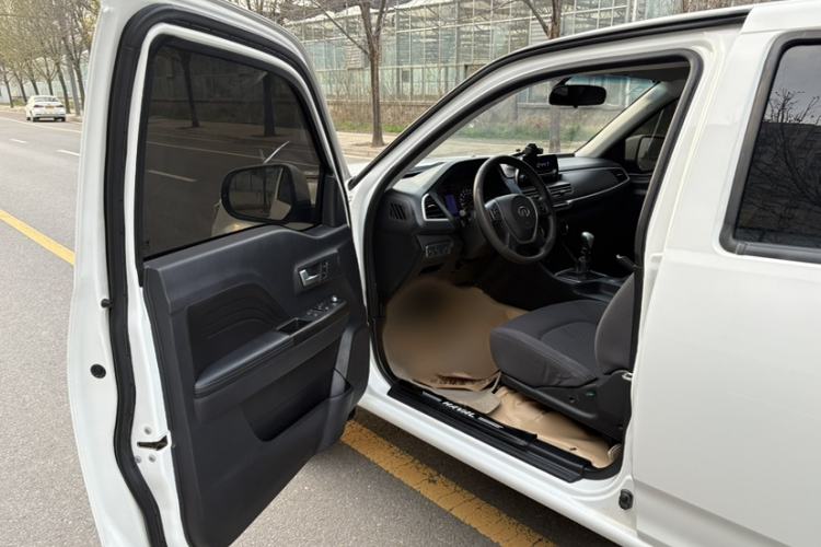 Used Great Wall Wingle 7 2019 2.0T Gasoline Two-Wheel Drive Value Edition China VI Standard Big Double GW4C20B Interior 2