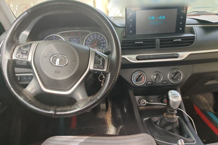 Used Great Wall Wingle 7 2019 2.0T Diesel Two-Wheel Drive Elite Version China VI Standard Big Double Cabin GW4D20M Interior 2