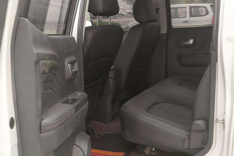 Used Great Wall Wingle 7 2019 2.0T Gasoline 4x4 Value Edition China VI Standard Big Double Cabin – GW4C20B Interior 3