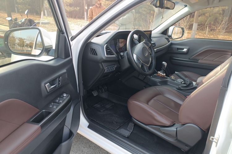 Used Great Wall Wingle 7 2019 2.0T Gasoline Two-Wheel Drive Value Edition China VI Standard Compact SUV GW4C20B Interior 3