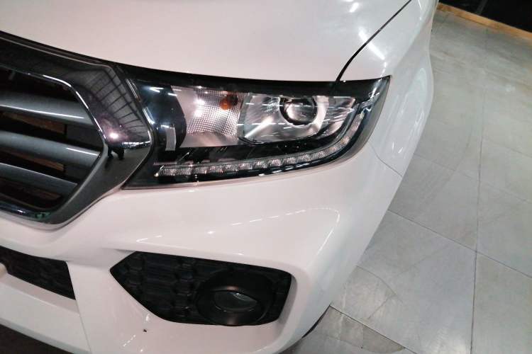 Used Great Wall Wingle 7 2019 2.0T Gasoline Two-Wheel Drive Elite Version China VI Standard Big Double Cabin GW4C20B Left Front Headlight