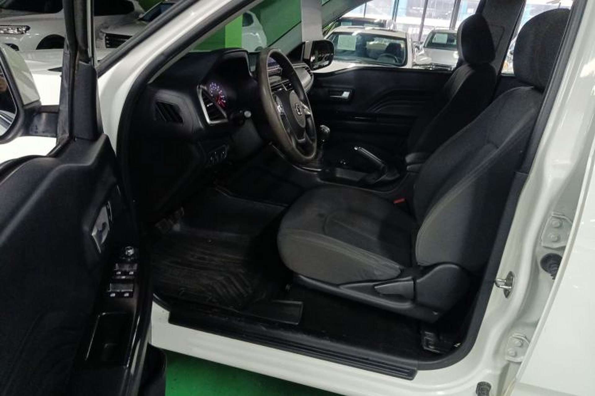 Used Great Wall Wingle 7 2019 2.0T Gasoline 4x4 Value Edition China VI Standard Big Double Cabin – GW4C20B Left Front Seat