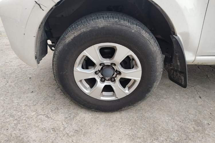 Used Great Wall Wingle 7 2019 2.0T Gasoline Two-Wheel Drive Value Edition China VI Standard Big Double GW4C20B Left Front Wheel Hub