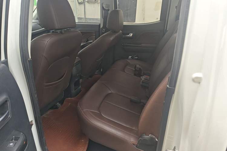 Used Great Wall Wingle 7 2019 2.0T Diesel Two-Wheel Drive Elite Version China VI Standard Big Double Cabin GW4D20M Left Rear Seat