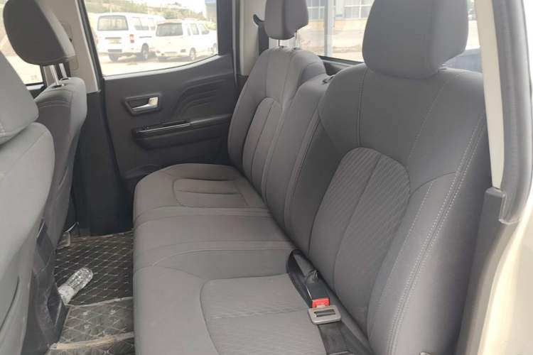 Used Great Wall Wingle 7 2019 2.0T Gasoline Two-Wheel Drive Value Edition China VI Standard Big Double GW4C20B Left Rear Seat
