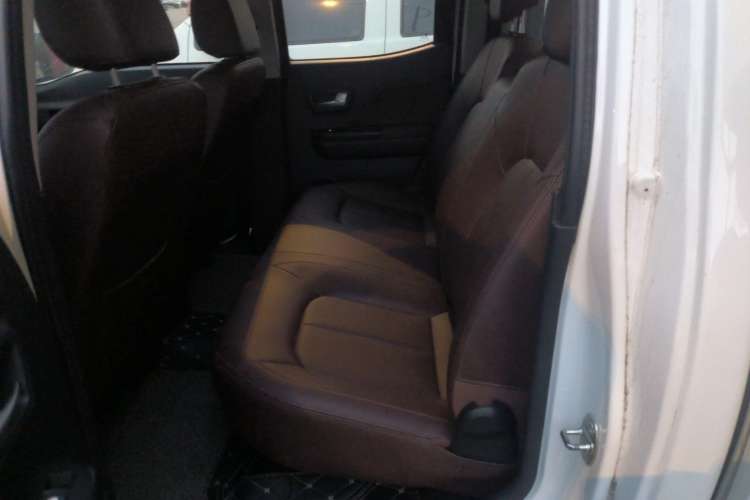 Used Great Wall Wingle 7 2019 2.0T Gasoline Two-Wheel Drive Elite Version China VI Standard Big Double Cabin GW4C20B Left Rear Seat