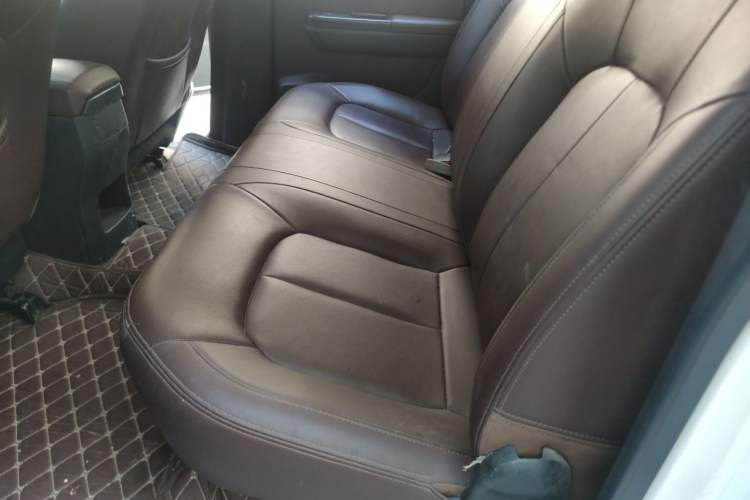 Used Great Wall Wingle 7 2019 2.0T Gasoline Two-Wheel Drive Elite Version China VI Standard Big Double Cabin GW4C20B Left Rear Seat