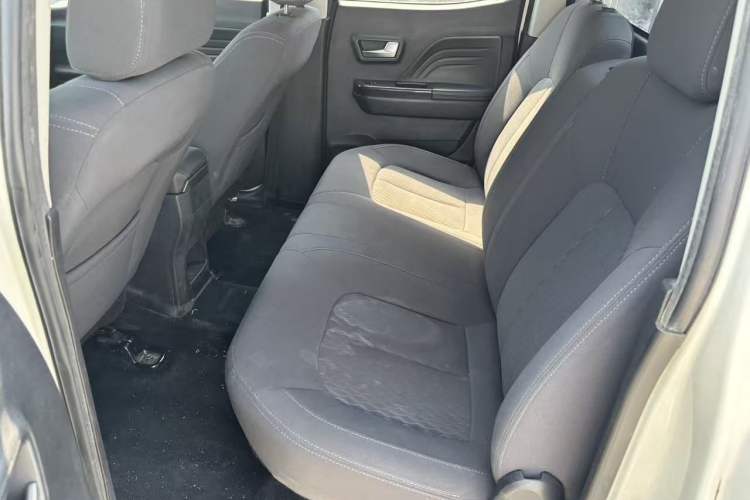 Used Great Wall Wingle 7 2019 2.0T Gasoline Two-Wheel Drive Value Edition China VI Standard Big Double GW4C20B Left Rear Seat