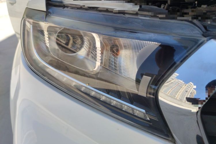 Used Great Wall Wingle 7 2019 2.0T Gasoline Two-Wheel Drive Elite Version China VI Standard Big Double Cabin GW4C20B Right Front Headlight
