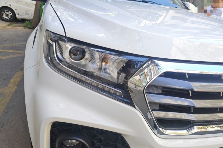 Used Great Wall Wingle 7 2019 2.0T Diesel Two-Wheel Drive Elite Version China VI Standard Big Double Cabin GW4D20M Right Front Headlight