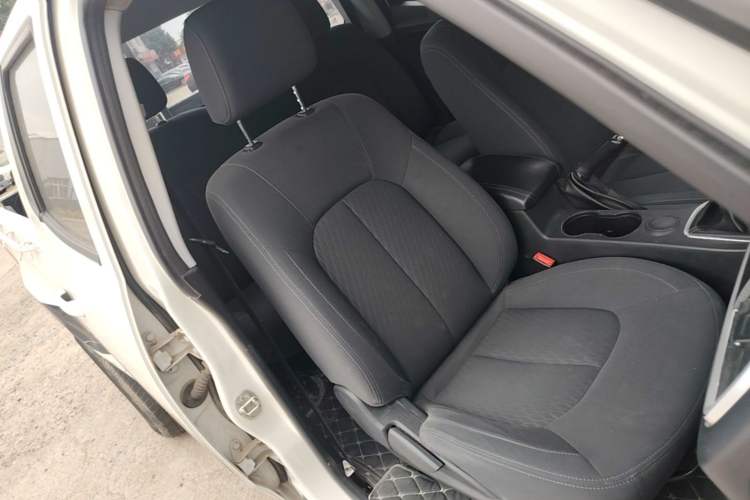 Used Great Wall Wingle 7 2019 2.0T Gasoline Two-Wheel Drive Value Edition China VI Standard Big Double GW4C20B Right Front Seat