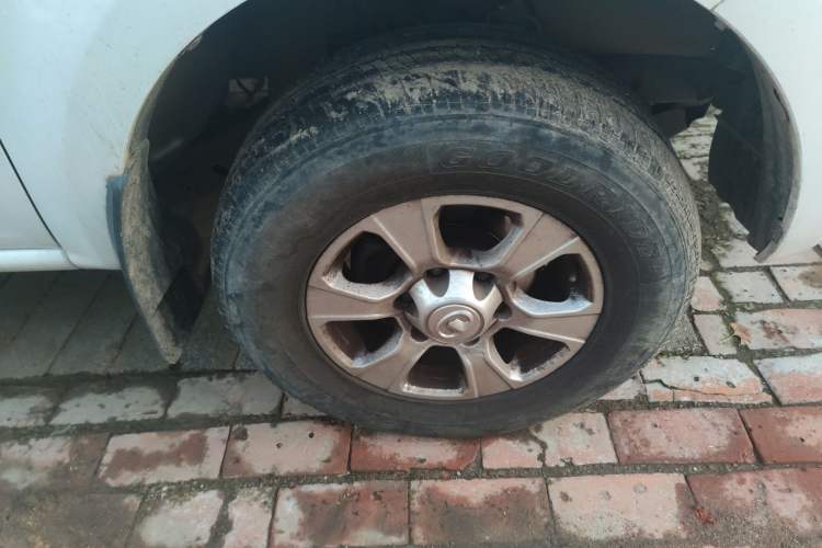 Used Great Wall Wingle 7 2019 2.0T Gasoline Two-Wheel Drive Value Edition China VI Standard Big Double GW4C20B Right Front Wheel Hub