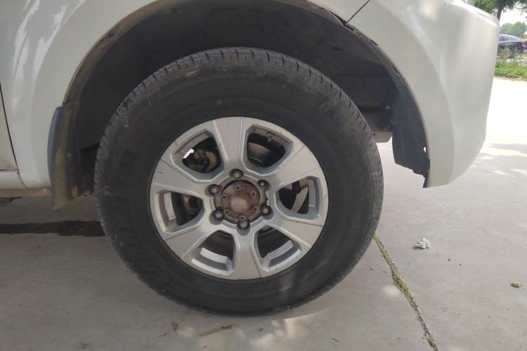 Used Great Wall Wingle 7 2019 2.0T Gasoline 4x4 Elite Version China VI Standard Big Double GW4C20B Right Front Wheel Hub