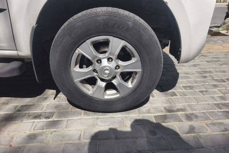 Used Great Wall Wingle 7 2019 2.0T Diesel Two-Wheel Drive Elite Version China VI Standard Big Double Cabin GW4D20M Right Front Wheel Hub