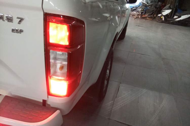 Used Great Wall Wingle 7 2019 2.0T Gasoline Two-Wheel Drive Elite Version China VI Standard Big Double Cabin GW4C20B Right Rear Taillight