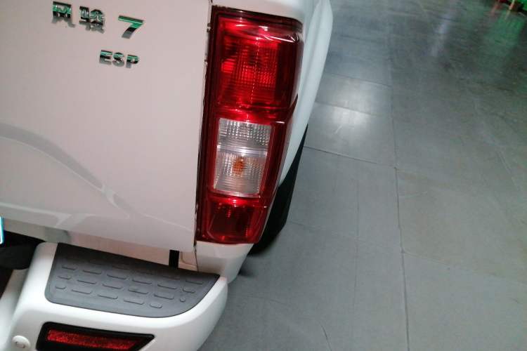 Used Great Wall Wingle 7 2019 2.0T Gasoline Two-Wheel Drive Elite Version China VI Standard Big Double Cabin GW4C20B Right Rear Taillight