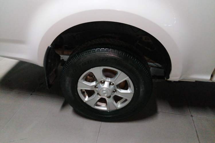 Used Great Wall Wingle 7 2019 2.0T Gasoline Two-Wheel Drive Elite Version China VI Standard Big Double Cabin GW4C20B Right Rear Wheel Hub