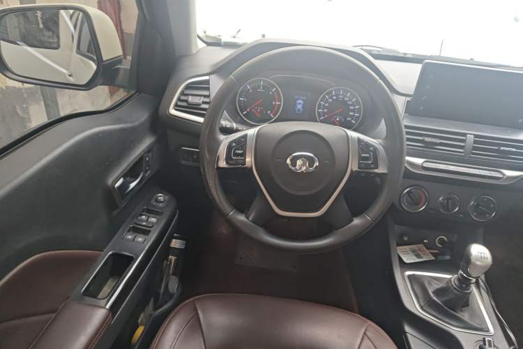 Used Great Wall Wingle 7 2019 2.0T Diesel Two-Wheel Drive Elite Version China VI Standard Big Double Cabin GW4D20M Steering Wheel