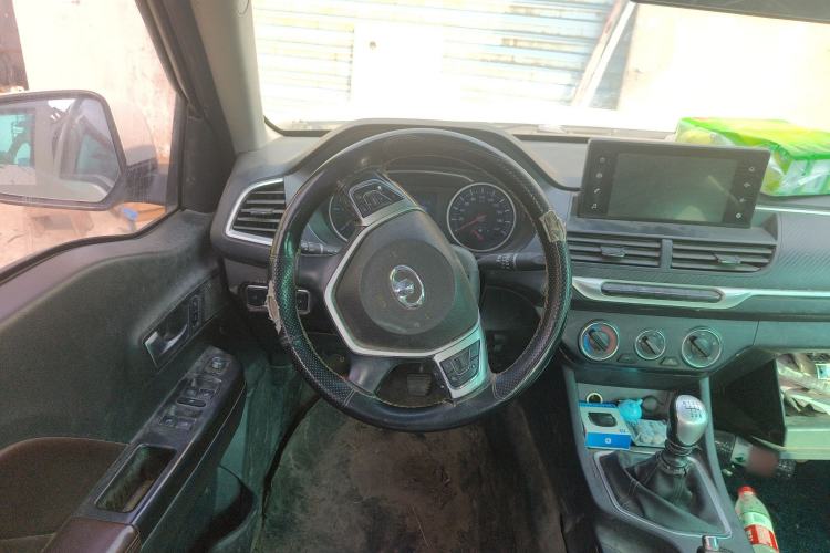 Used Great Wall Wingle 7 2019 2.0T Diesel Two-Wheel Drive Value Edition China VI Standard Big Double Cab GW4D20M Steering Wheel