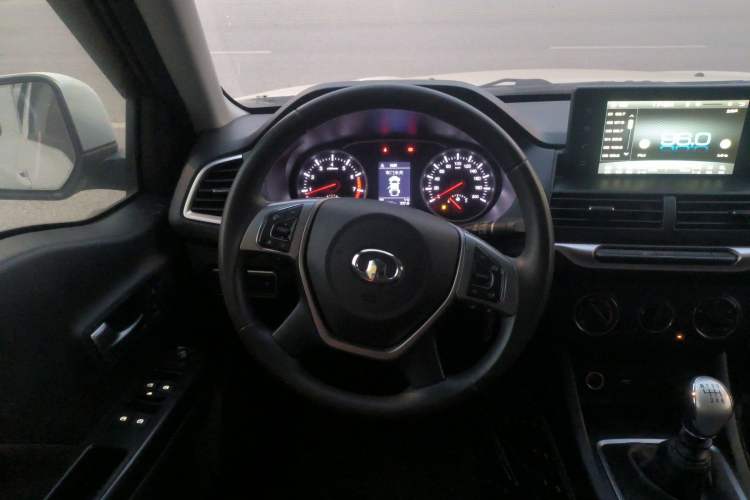 Used Great Wall Wingle 7 2019 2.0T Gasoline Two-Wheel Drive Elite Version China VI Standard Big Double Cabin GW4C20B Steering Wheel
