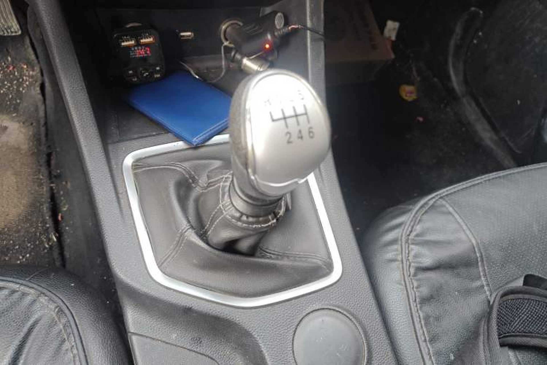 Used Great Wall Wingle 7 2020 2.0T Diesel Two-Wheel-Drive Crown Champion Business-Grade Large Double-Cab GW4D20M Gear Lever