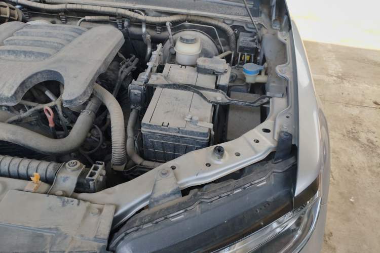 Used Great Wall Wingle 7 2020 2.0T Diesel Two-Wheel-Drive Crown Champion Business-Grade Large Double-Cab GW4D20M Engine Bay Left