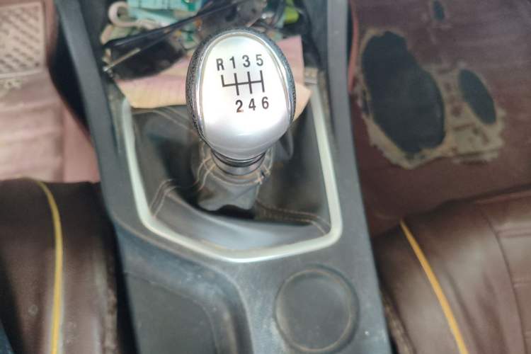 Used Great Wall Wingle 7 2020 2.0T Diesel Two-Wheel-Drive Crown Champion Business-Grade Large Double-Cab GW4D20M Gear Lever