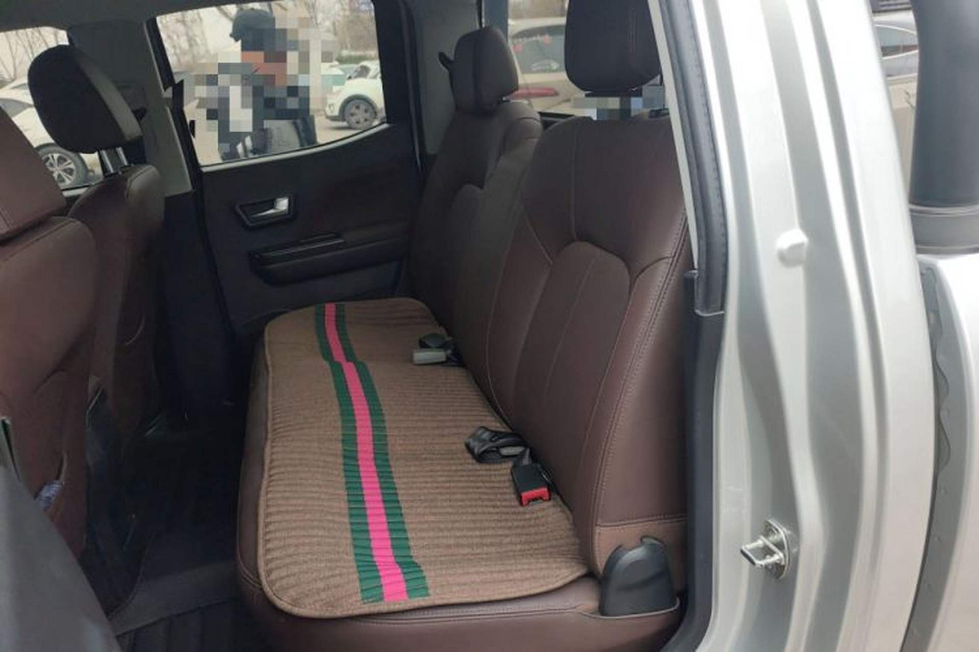 Used Great Wall Wingle 7 2020 2.0T Diesel Two-Wheel-Drive Crown Champion Business-Grade Large Double-Cab GW4D20M Left Rear Seat