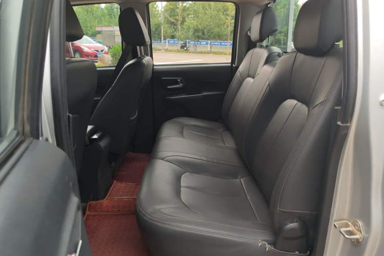 Used Great Wall Wingle 7 2020 2.0T Diesel Two-Wheel-Drive Crown Champion Business-Grade Large Double-Cab GW4D20M Left Rear Seat