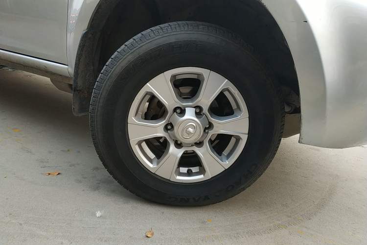 Used Great Wall Wingle 7 2020 2.0T Diesel 4x4 Crown Champion Business-Grade Double Cab GW4D20M Right Front Wheel Hub