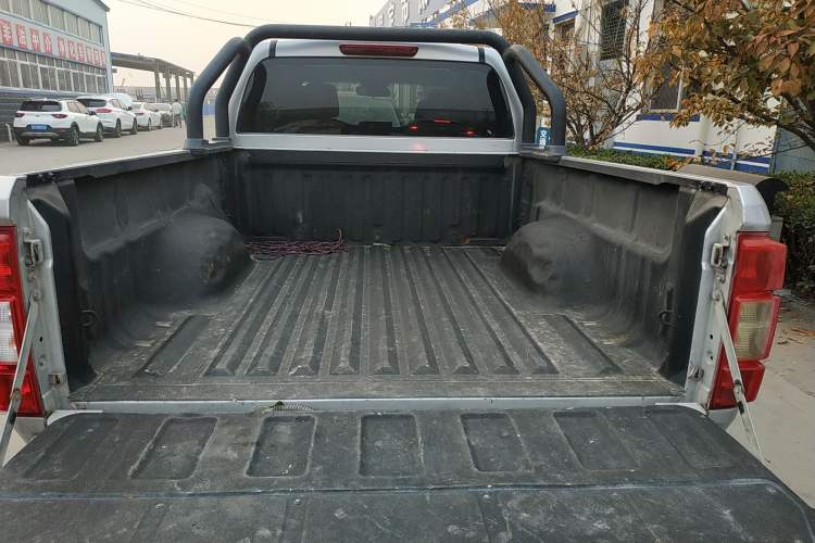 Used Great Wall Wingle 7 2020 2.0T Diesel 4x4 Crown Champion Business-Grade Double Cab GW4D20M Trunk