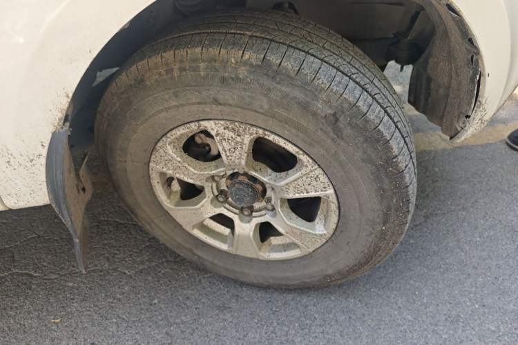 Used Great Wall Wingle 7 2020 2.0T Diesel Two-Wheel-Drive Crown Champion Business-Grade Large Double-Cab GW4D20M Right Front Wheel Hub