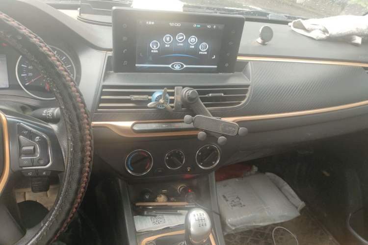 Used Great Wall Wingle 7 2021 2.0T Diesel 4x4 Value Edition Big Double GW4D20M Audio And AC Panel