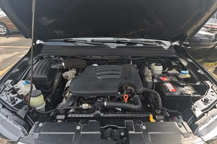 Used Great Wall Wingle 7 2021 2.0T Diesel Two-Wheel Drive Elite Version Big Double GW4D20M Engine Bay