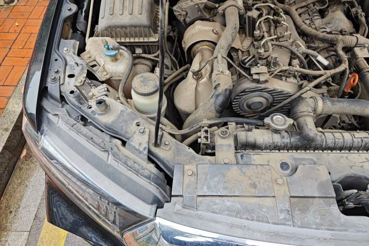 Used Great Wall Wingle 7 2021 2.0T Diesel Two-Wheel Drive Elite Version Big Double GW4D20M Engine Bay Right