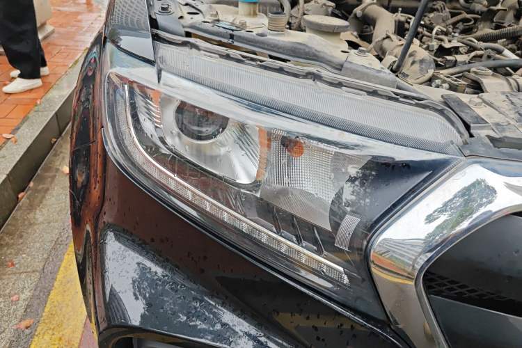Used Great Wall Wingle 7 2021 2.0T Diesel Two-Wheel Drive Elite Version Big Double GW4D20M Right Front Headlight