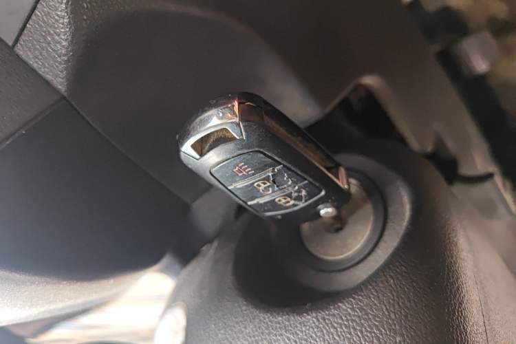 Used Great Wall Wingle 7 2021 2.0T Diesel Two-Wheel Drive Elite Version Big Double GW4D20M Vehicle Key