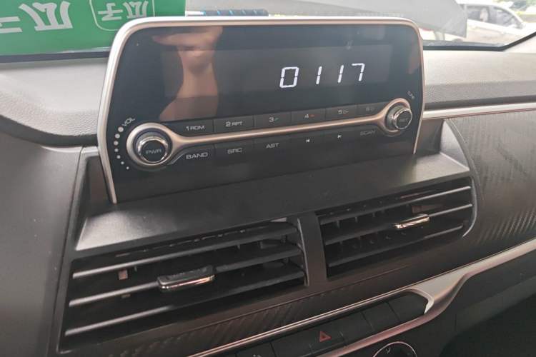 Used Great Wall Wingle 7 2021 2.0T Diesel Two-Wheel Drive Value Edition Big Double GW4D20M Audio And AC Panel