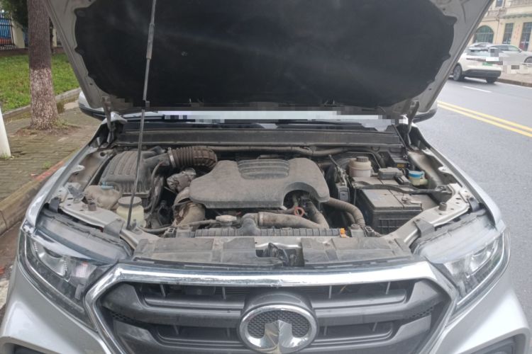 Used Great Wall Wingle 7 2021 2.0T Diesel Two-Wheel Drive Elite Version Big Double GW4D20M Engine Bay