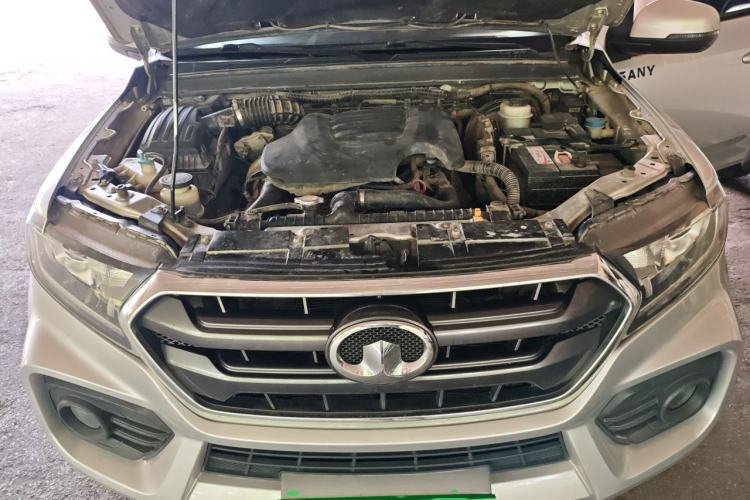 Used Great Wall Wingle 7 2021 2.0T Diesel Two-Wheel Drive Elite Version Big Double GW4D20M Engine Bay
