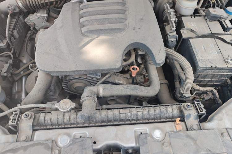 Used Great Wall Wingle 7 2021 2.0T Diesel Two-Wheel Drive Elite Version Big Double GW4D20M Engine Bay