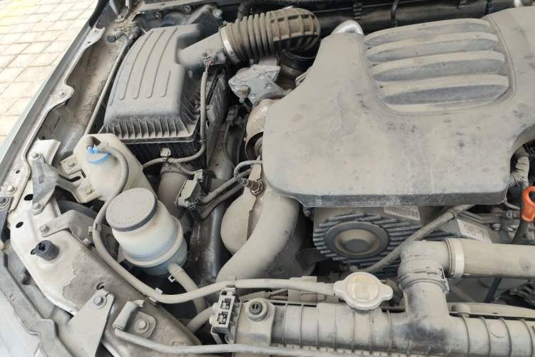 Used Great Wall Wingle 7 2021 2.0T Diesel Two-Wheel Drive Elite Version Big Double GW4D20M Engine Bay Right