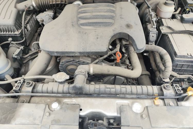 Used Great Wall Wingle 7 2021 2.0T Diesel Two-Wheel Drive Elite Version Big Double GW4D20M Engine Bay