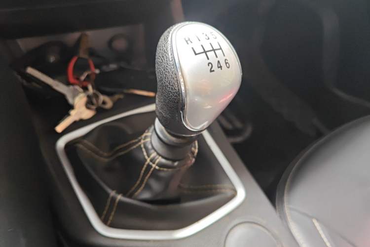 Used Great Wall Wingle 7 2021 2.0T Diesel Two-Wheel Drive Value Edition Big Double GW4D20M Gear Lever