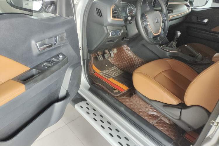 Used Great Wall Wingle 7 2021 2.0T Diesel Two-Wheel Drive Value Edition Big Double GW4D20M Interior 2