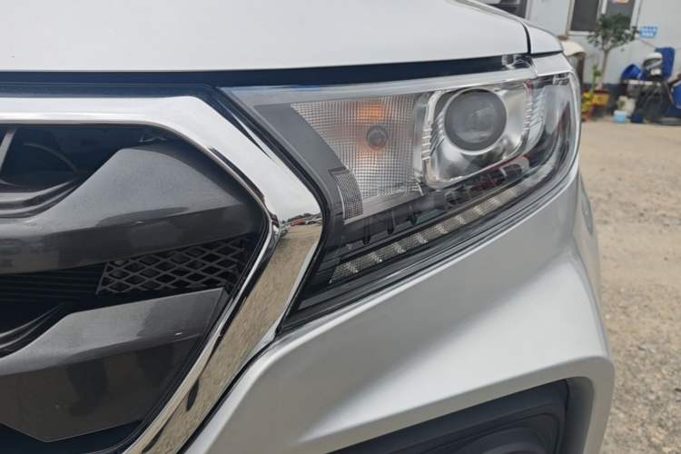 Used Great Wall Wingle 7 2021 2.0T Diesel Two-Wheel Drive Value Edition Big Double GW4D20M Left Front Headlight