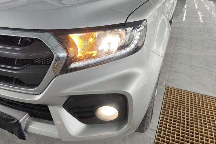 Used Great Wall Wingle 7 2021 2.0T Gasoline Two-Wheel Drive Elite Version with Large Double Cabin GW4C20B Left Front Headlight