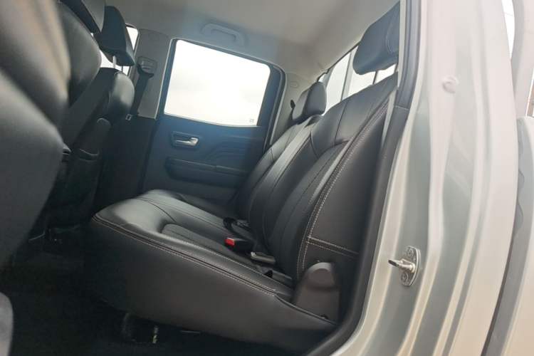 Used Great Wall Wingle 7 2021 2.0T Diesel Two-Wheel Drive Value Edition Big Double GW4D20M Left Rear Seat