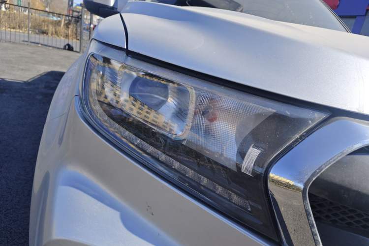 Used Great Wall Wingle 7 2021 2.0T Diesel Two-Wheel Drive Value Edition Big Double GW4D20M Right Front Headlight